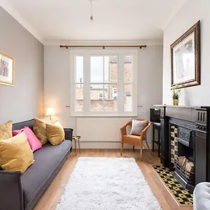  Apartment Charming Base For 5 Near Bishy Rd Pass The Keys